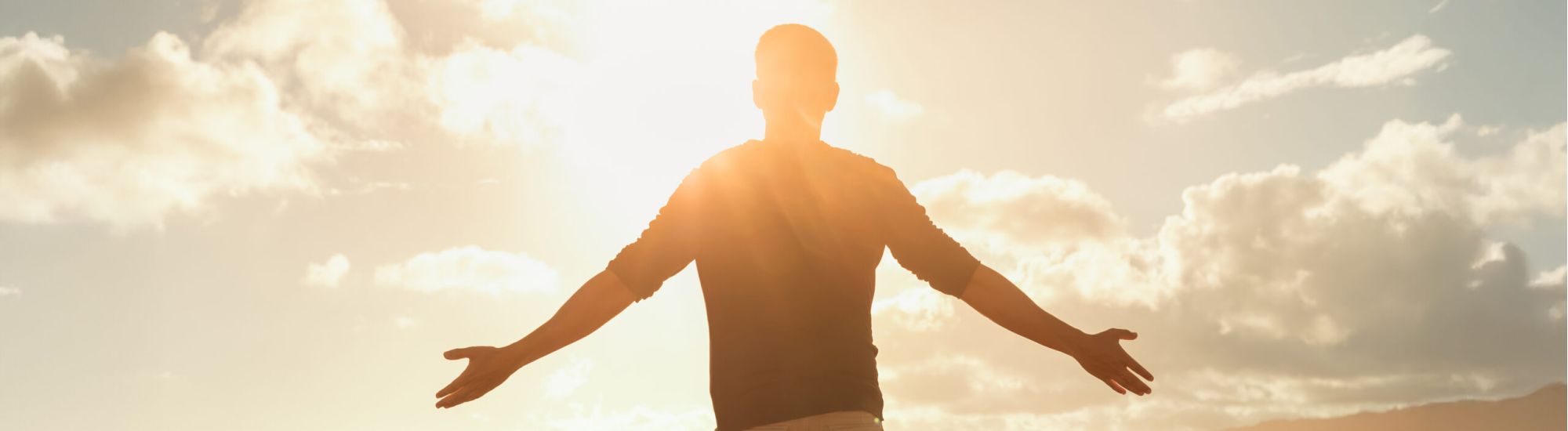 foto de libro con el logo de generación elevada