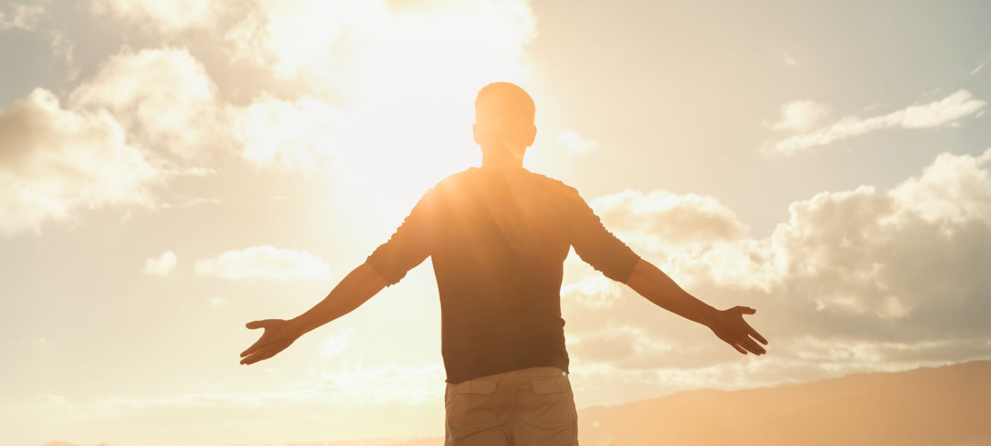 foto de libro con el logo de generación elevada
